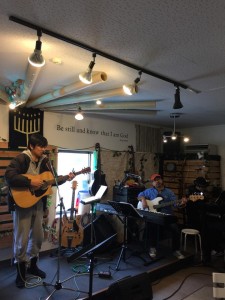 12659830_786137418156878_1676001997_n